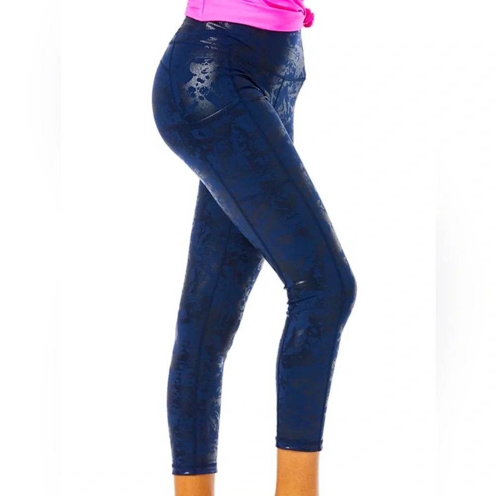 Lilly Pulitzer NWT Weekender Leggings True Navy Foil Size M - Picture 1 of 9